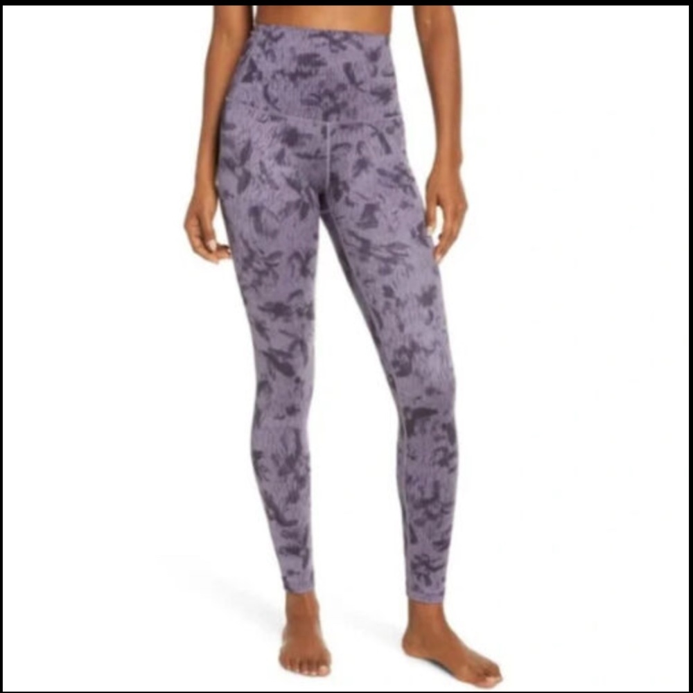 NWT Zella [ XS ] Renew Ultra‎ High Waist Leggings in Purple Cadet Floral
